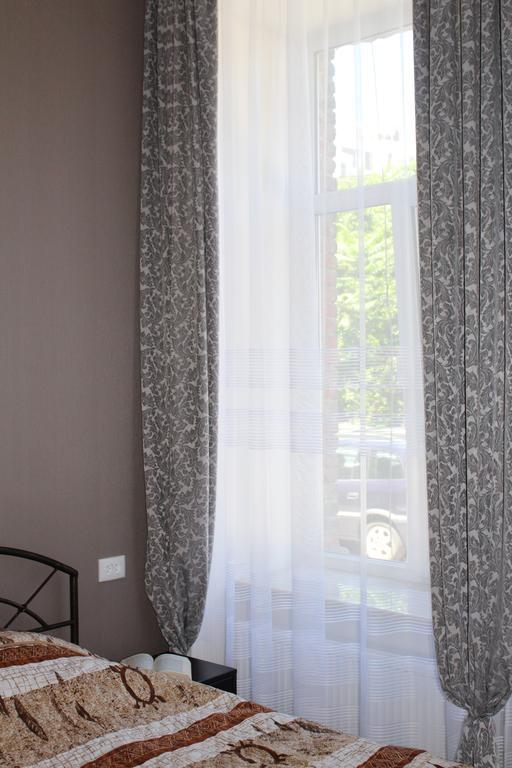 Guest House On Gia Abesadze Street Тбилиси Екстериор снимка